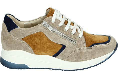 sneakers voor brede voeten dames